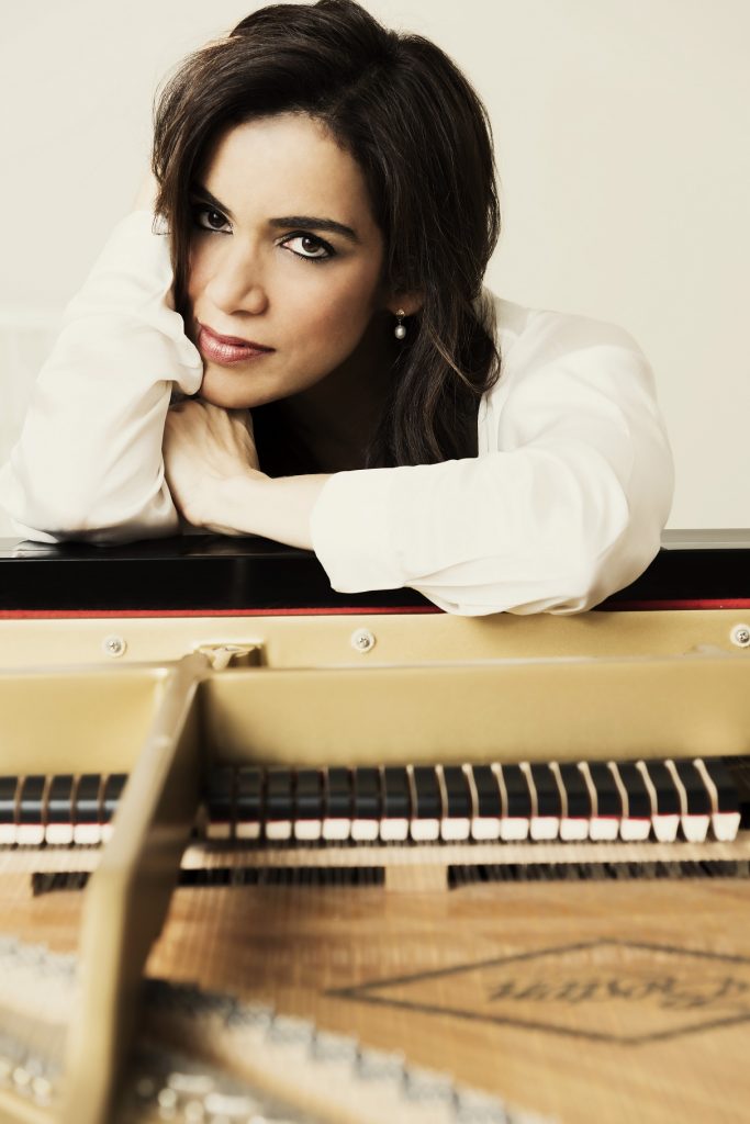 Foto30 Simone Leitao Pianista brasileira se apresenta em recital no Carnegie Hall