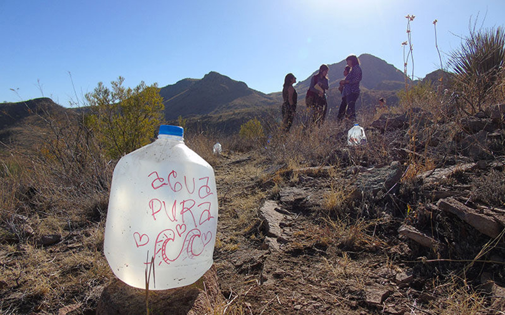 Foto19 Grupo No More Deaths 4 ativistas são presas por deixarem água para imigrantes no deserto