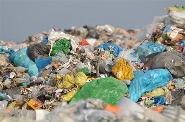 Foto20 Poluicao com sacas plasticas Nova York aprova proibição do uso de sacolas plásticas para 2020
