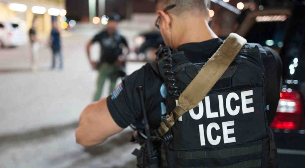 Foto1 Agentes do ICE Colorado proíbe a polícia de colaborar com o ICE