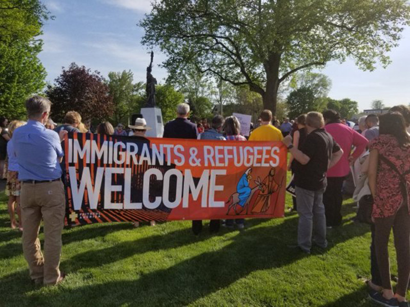 Foto4 Protesto em Iowa Batidas do ICE comprometem mão de obra em Iowa