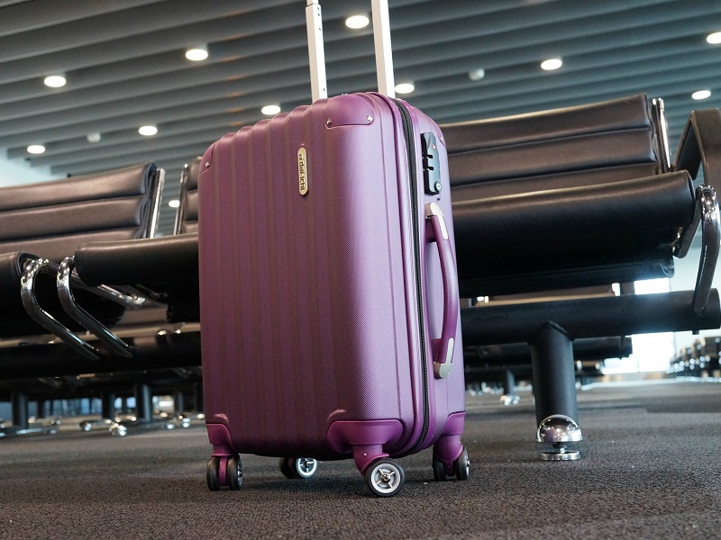 Foto24 Bagagens no aeroporto American Air muda franquia de bagagem para o Brasil